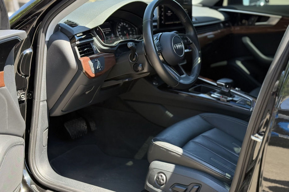 Продам Audi A4 40 TFSI S-tronic (204 к.с.) 2021 года в Киеве