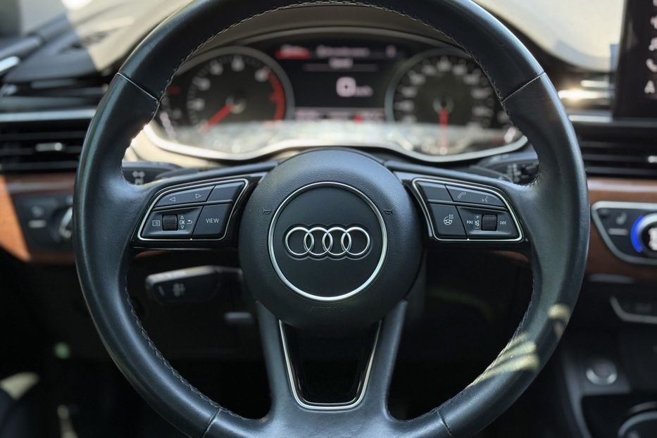 Продам Audi A4 40 TFSI S-tronic (204 к.с.) 2021 года в Киеве