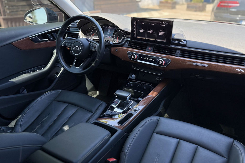 Продам Audi A4 40 TFSI S-tronic (204 к.с.) 2021 года в Киеве