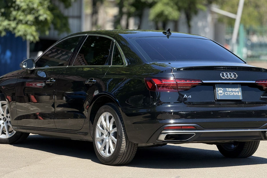 Продам Audi A4 40 TFSI S-tronic (204 к.с.) 2021 года в Киеве