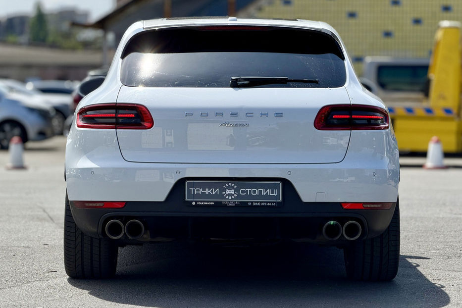 Продам Porsche Macan 2.0 PDK (252 к.с.) 2018 года в Киеве