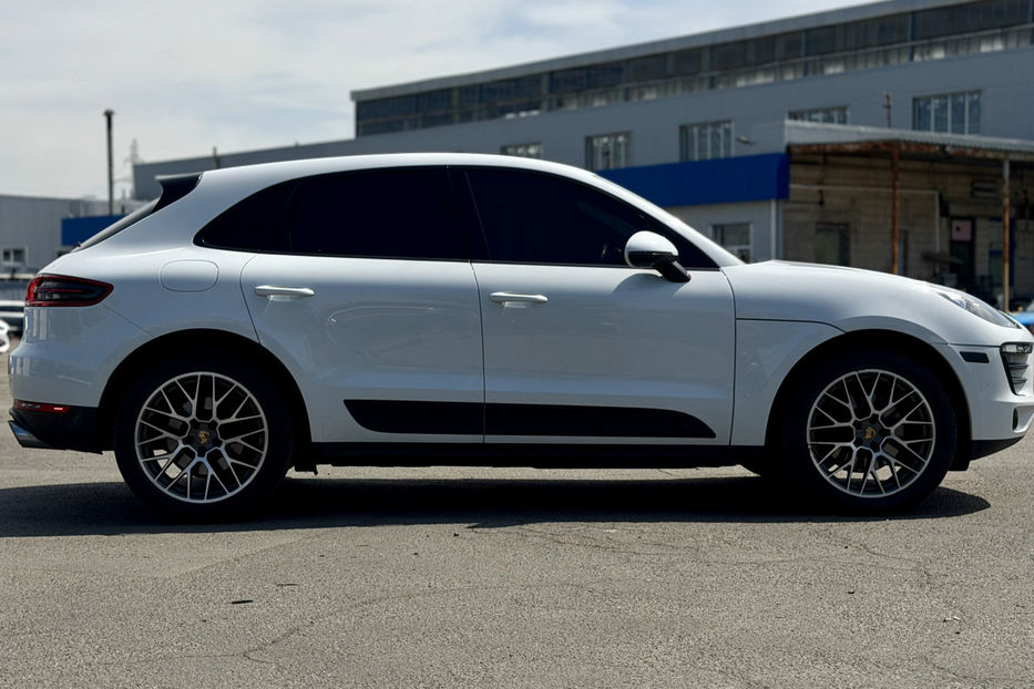 Продам Porsche Macan 2.0 PDK (252 к.с.) 2018 года в Киеве
