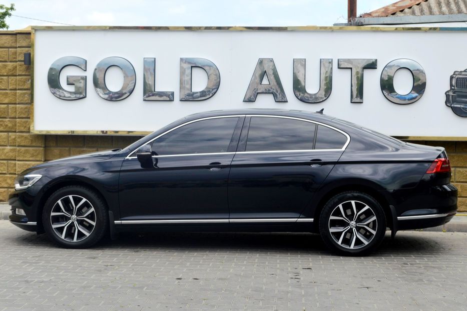 Продам Volkswagen Passat B8 HighLine 2018 года в Одессе
