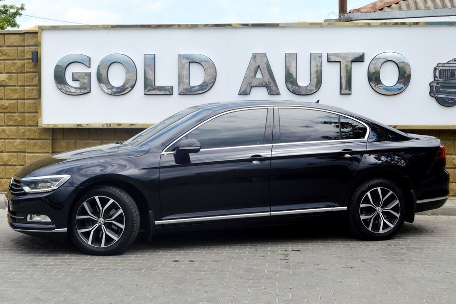 Продам Volkswagen Passat B8 HighLine 2018 года в Одессе