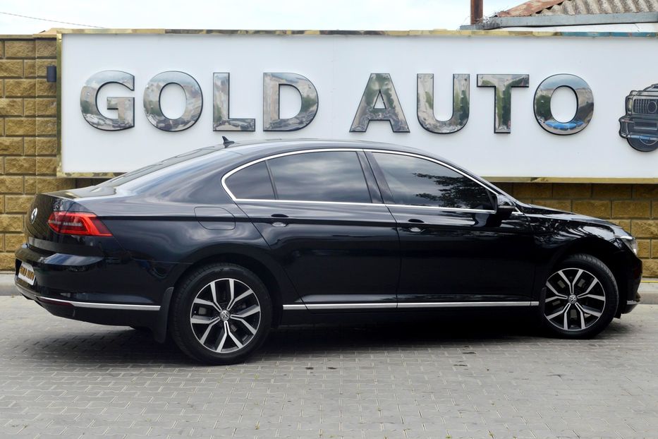 Продам Volkswagen Passat B8 HighLine 2018 года в Одессе