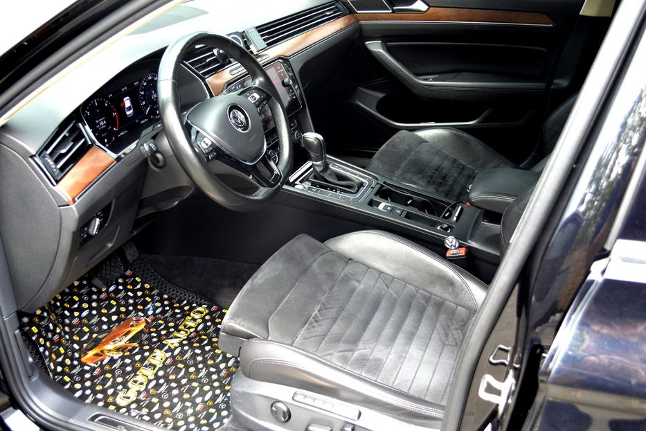 Продам Volkswagen Passat B8 HighLine 2018 года в Одессе