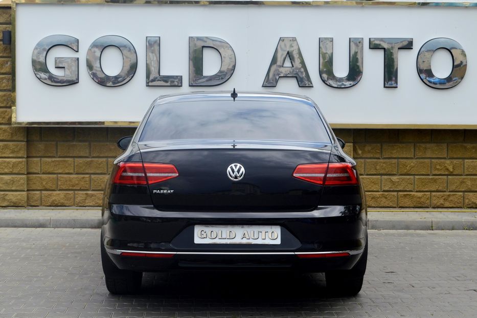 Продам Volkswagen Passat B8 HighLine 2018 года в Одессе