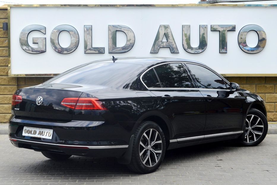 Продам Volkswagen Passat B8 HighLine 2018 года в Одессе