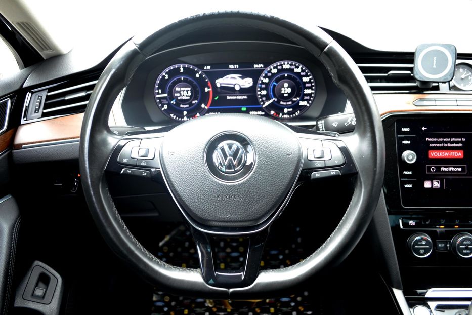 Продам Volkswagen Passat B8 HighLine 2018 года в Одессе
