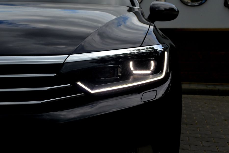 Продам Volkswagen Passat B8 HighLine 2018 года в Одессе