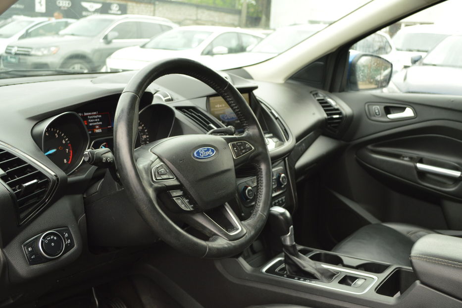 Продам Ford Escape Titanium 2017 года в Одессе