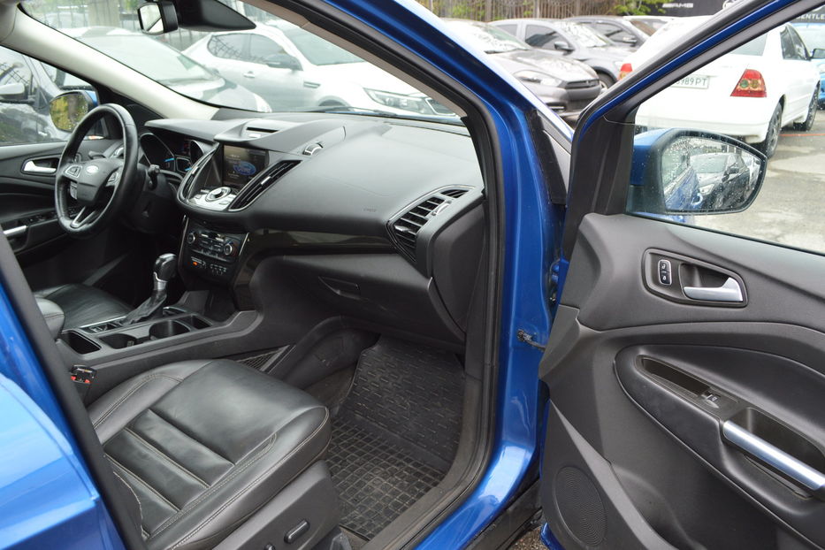 Продам Ford Escape Titanium 2017 года в Одессе
