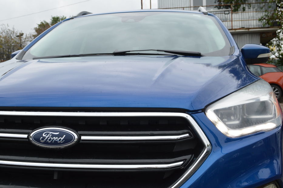 Продам Ford Escape Titanium 2017 года в Одессе