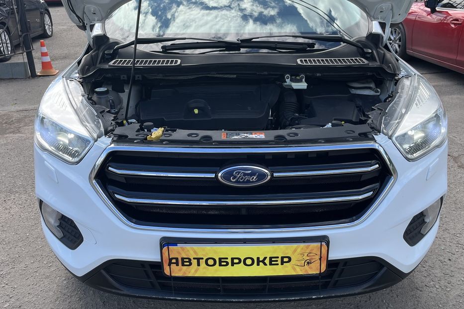 Продам Ford Kuga Офіційний 2017 года в Николаеве