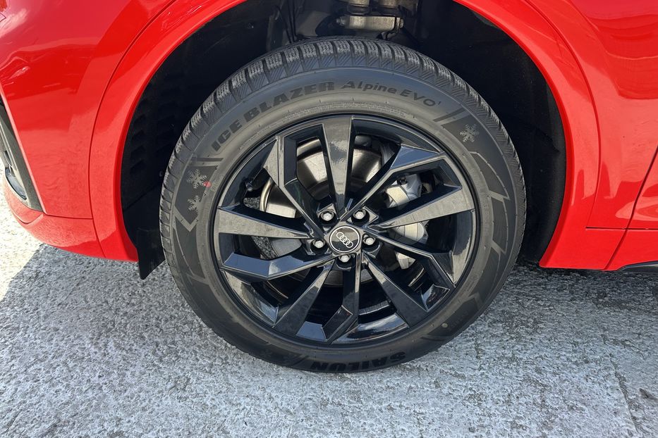 Продам Audi Q5 45 TFSI QUATTRO 2022 года в Киеве