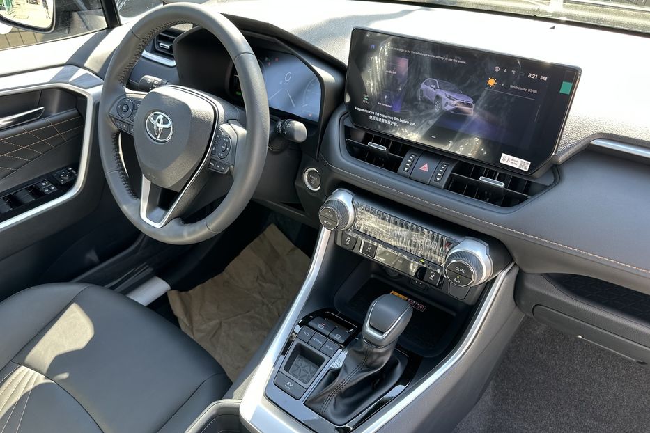 Продам Toyota Rav 4 Hybrid 2025 года в Киеве