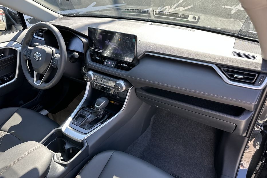 Продам Toyota Rav 4 Hybrid 2025 года в Киеве