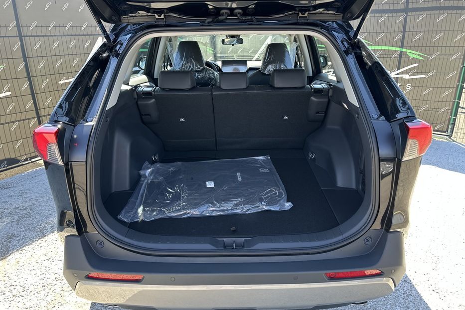 Продам Toyota Rav 4 Hybrid 2025 года в Киеве