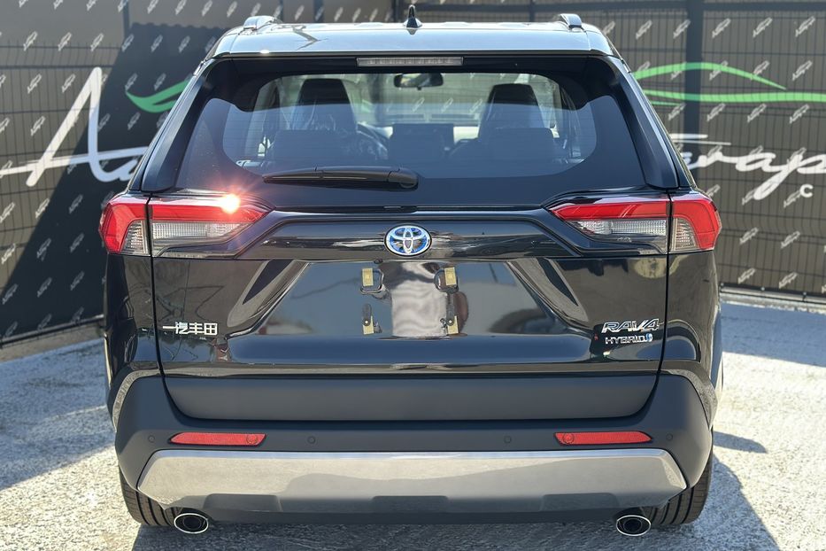 Продам Toyota Rav 4 Hybrid 2025 года в Киеве