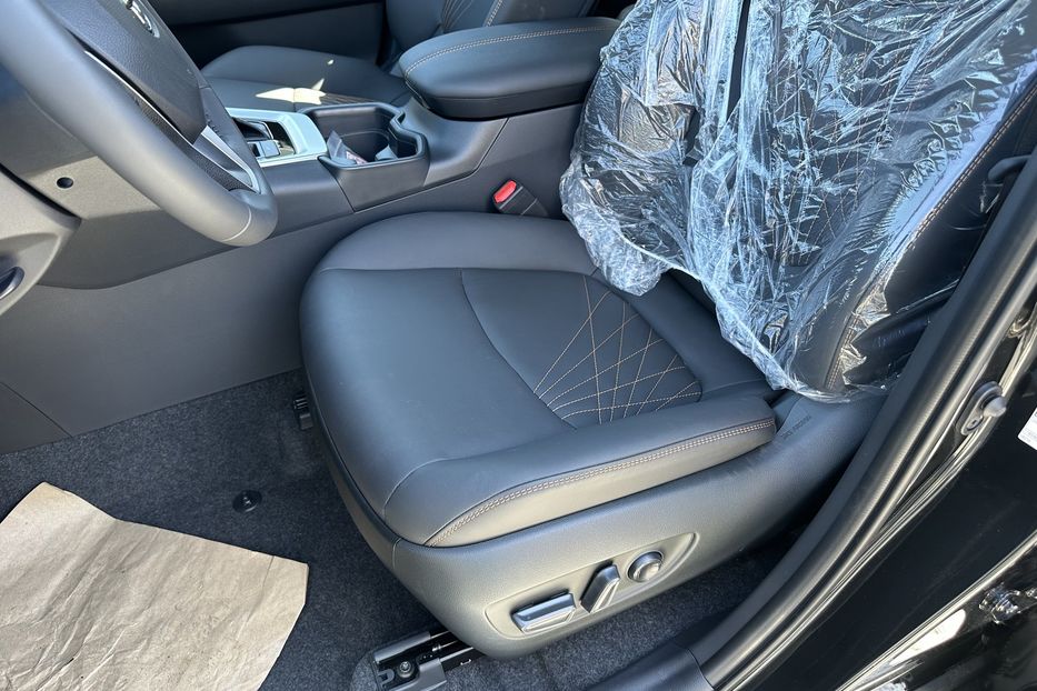 Продам Toyota Rav 4 Hybrid 2025 года в Киеве