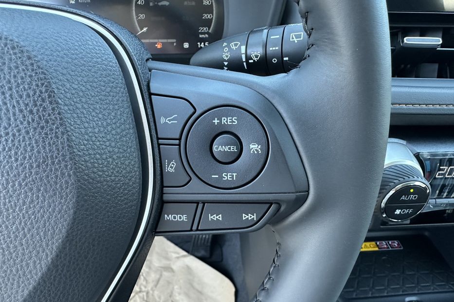 Продам Toyota Rav 4 Hybrid 2025 года в Киеве