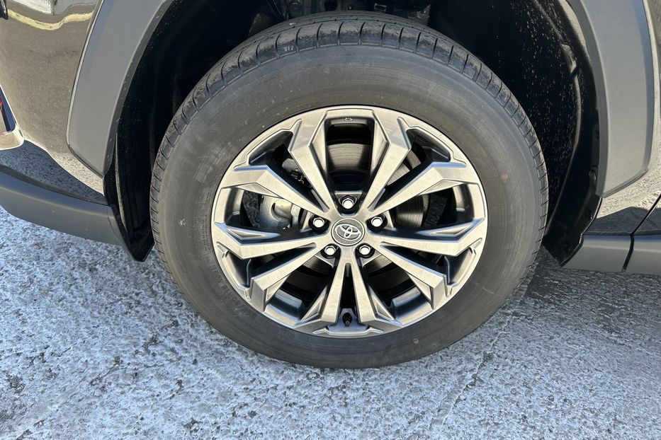 Продам Toyota Rav 4 Hybrid 2025 года в Киеве