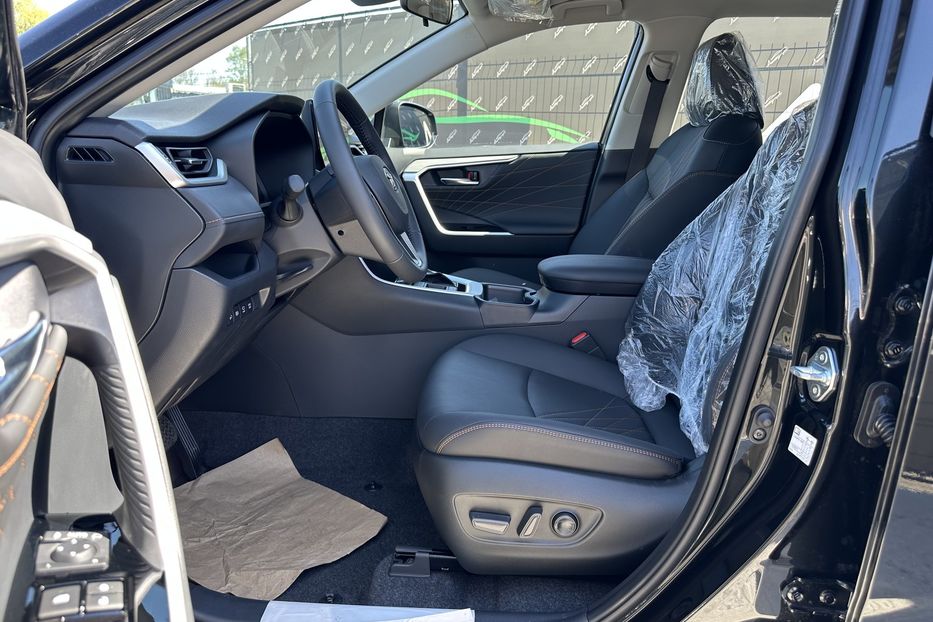 Продам Toyota Rav 4 Hybrid 2025 года в Киеве