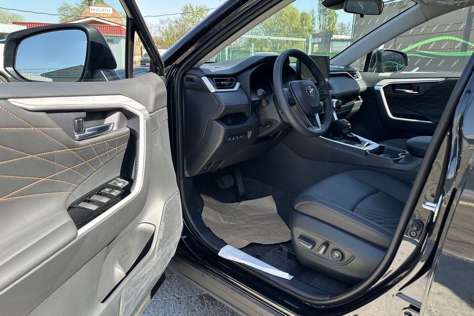 Продам Toyota Rav 4 Hybrid 2025 года в Киеве