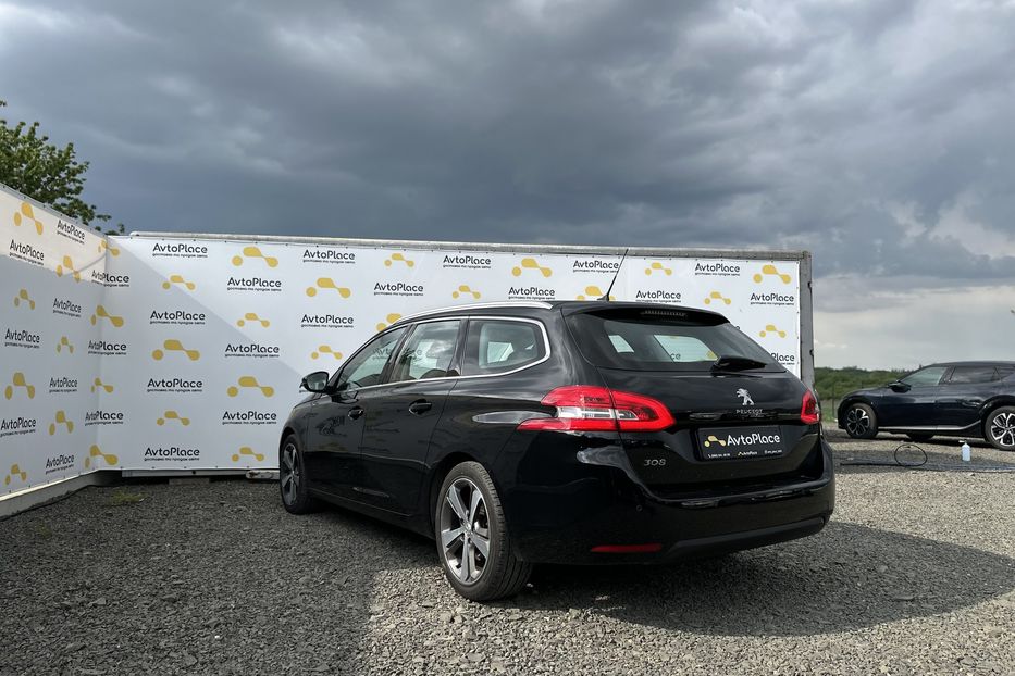 Продам Peugeot 308 2017 года в Луцке