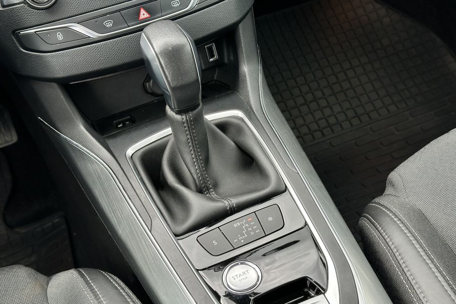 Продам Peugeot 308 2017 года в Луцке