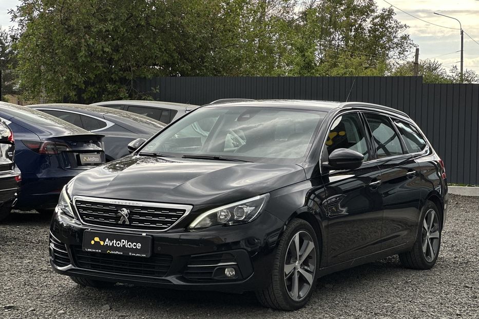 Продам Peugeot 308 2017 года в Луцке