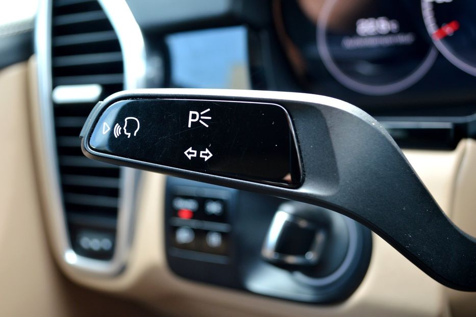 Продам Porsche Cayenne 2019 года в Одессе