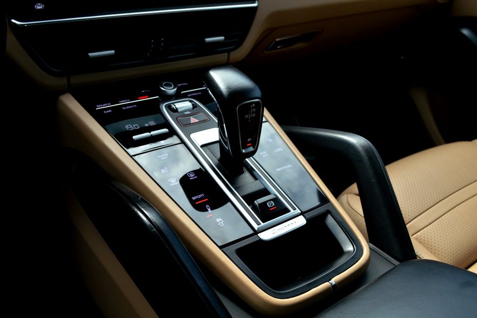 Продам Porsche Cayenne 2019 года в Одессе