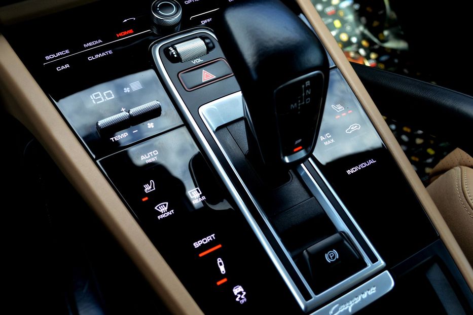 Продам Porsche Cayenne 2019 года в Одессе