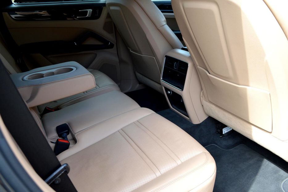 Продам Porsche Cayenne 2019 года в Одессе