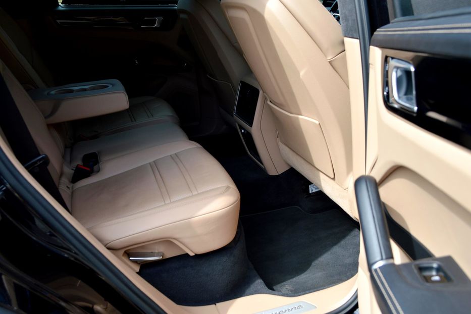 Продам Porsche Cayenne 2019 года в Одессе