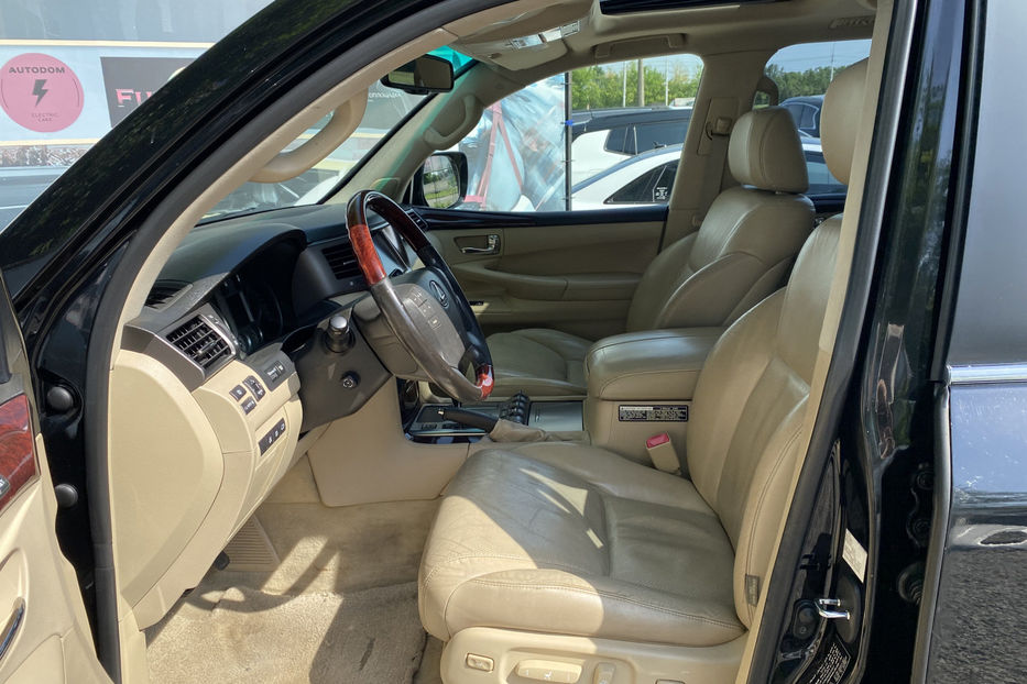 Продам Lexus LX 570 AT (367 к.с.) AWD 2008 года в Киеве