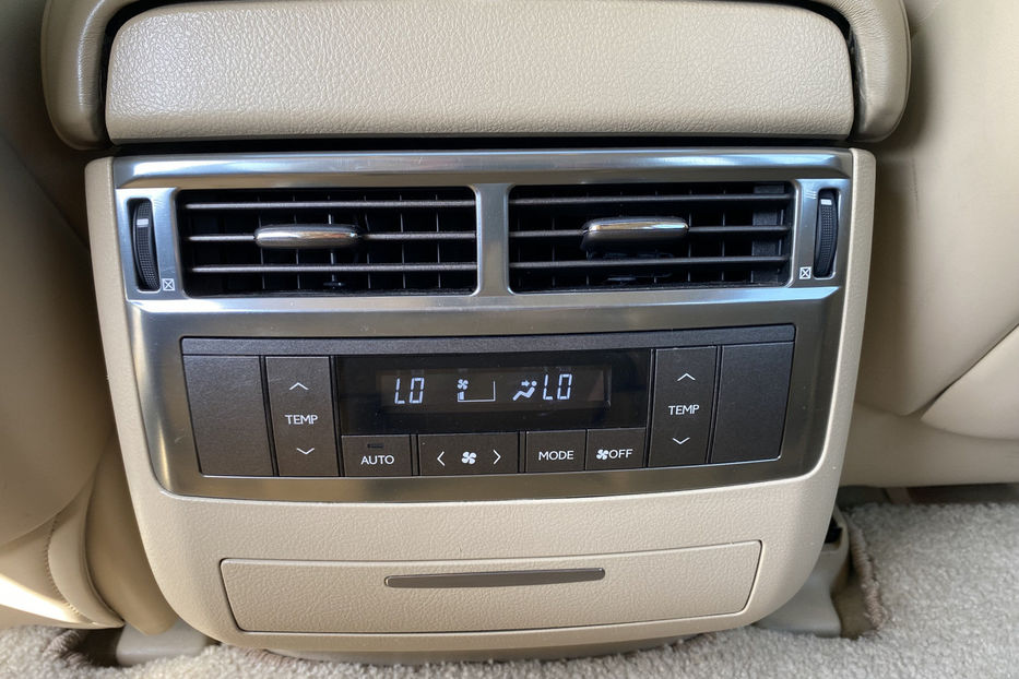 Продам Lexus LX 570 AT (367 к.с.) AWD 2008 года в Киеве