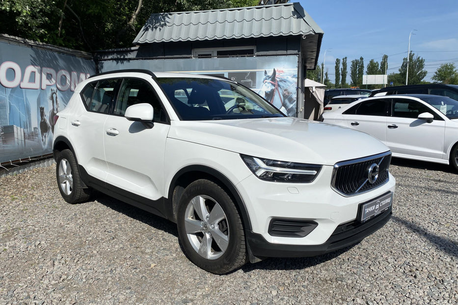 Продам Volvo XC60 2.0 AT (163 к.с.) 2019 года в Киеве