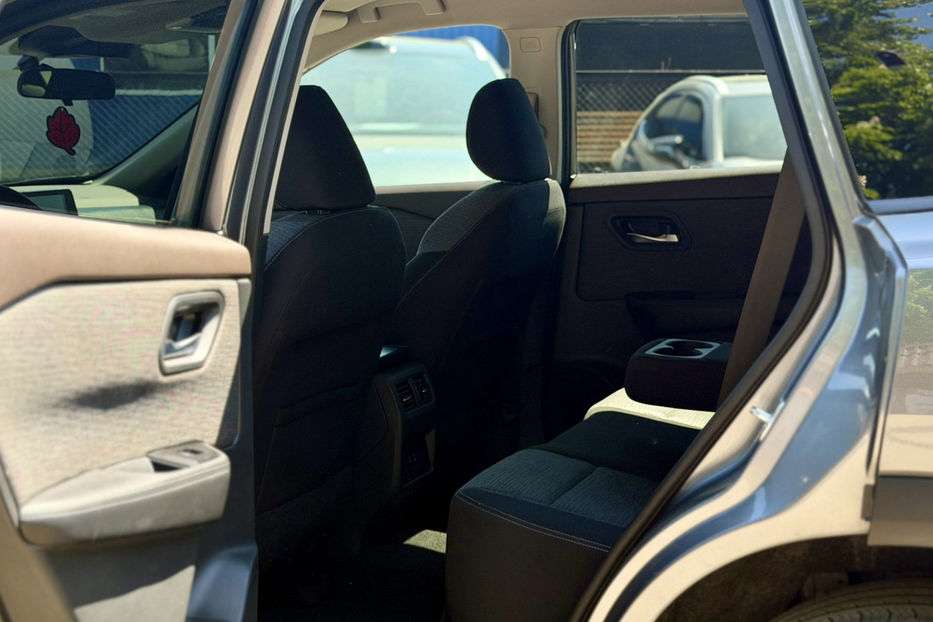 Продам Nissan Rogue 2.5 Xtronic (191 к.с.) AWD   2021 года в Киеве
