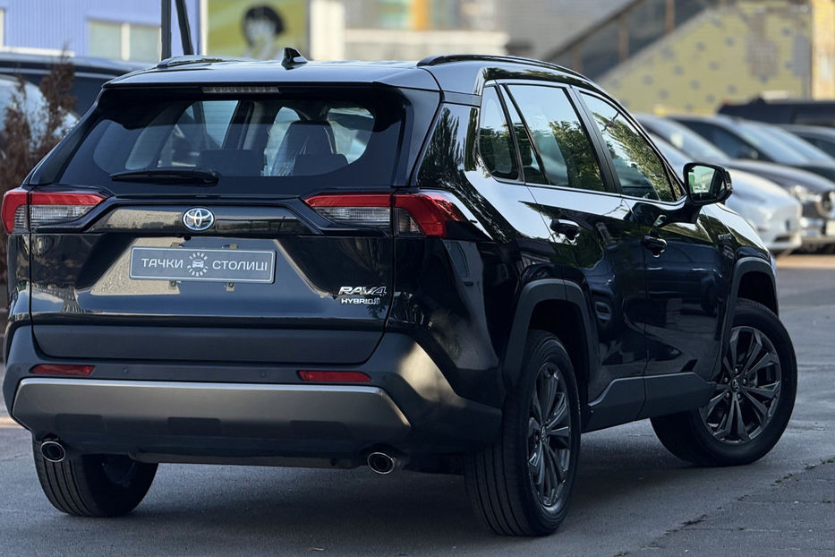 Продам Toyota Rav 4 2.5 e-CVT (218 к.с.) • Premium 2025 года в Киеве