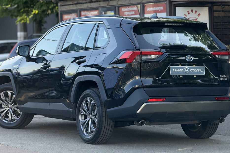 Продам Toyota Rav 4 2.5 e-CVT (218 к.с.) • Premium 2025 года в Киеве