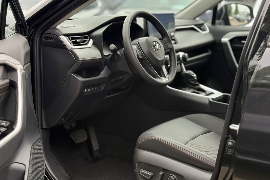 Продам Toyota Rav 4 2.5 e-CVT (218 к.с.) • Premium 2025 года в Киеве
