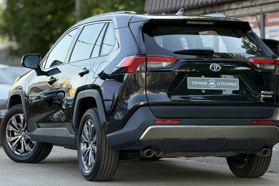 Продам Toyota Rav 4 2.5 e-CVT (218 к.с.) • Premium 2025 года в Киеве