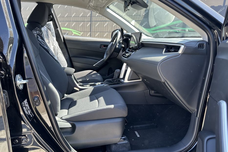 Продам Toyota Corolla CROSS HYBRID 2025 года в Киеве