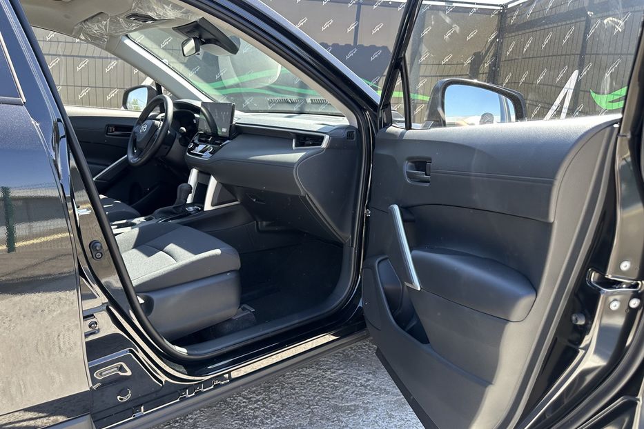 Продам Toyota Corolla CROSS HYBRID 2025 года в Киеве