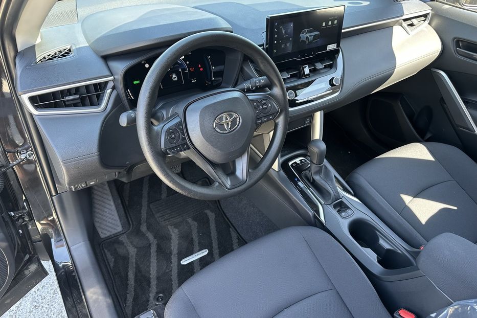 Продам Toyota Corolla CROSS HYBRID 2025 года в Киеве