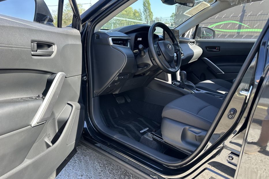 Продам Toyota Corolla CROSS HYBRID 2025 года в Киеве