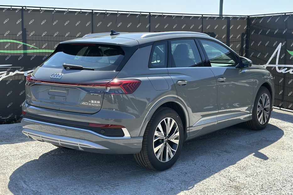 Продам Audi E-Tron Q4 2025 года в Киеве