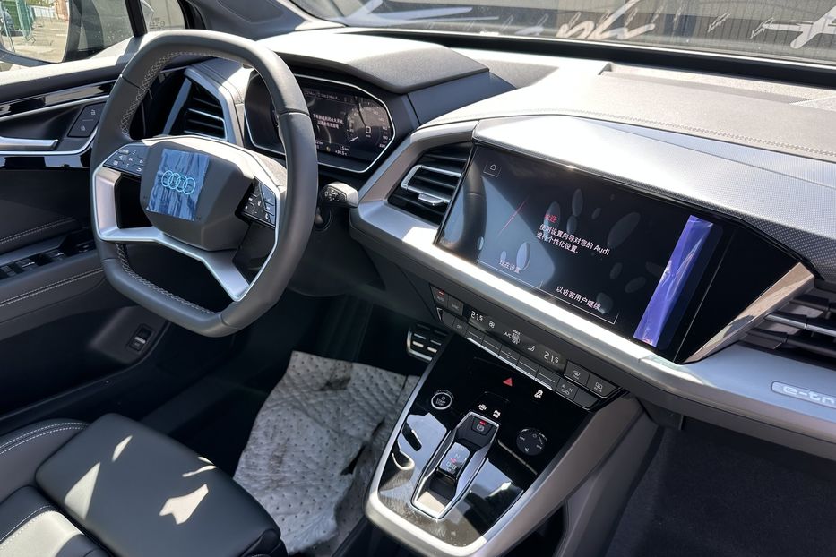 Продам Audi E-Tron Q4 2025 года в Киеве